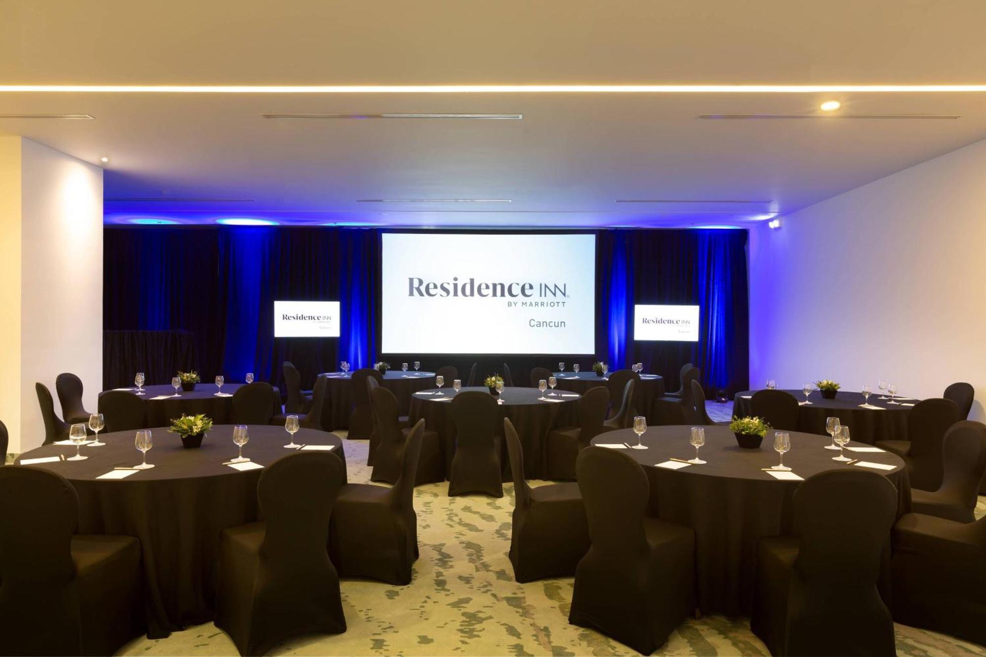 Residence Inn By Marriott Cancun Hotel Zone Exteriör bild