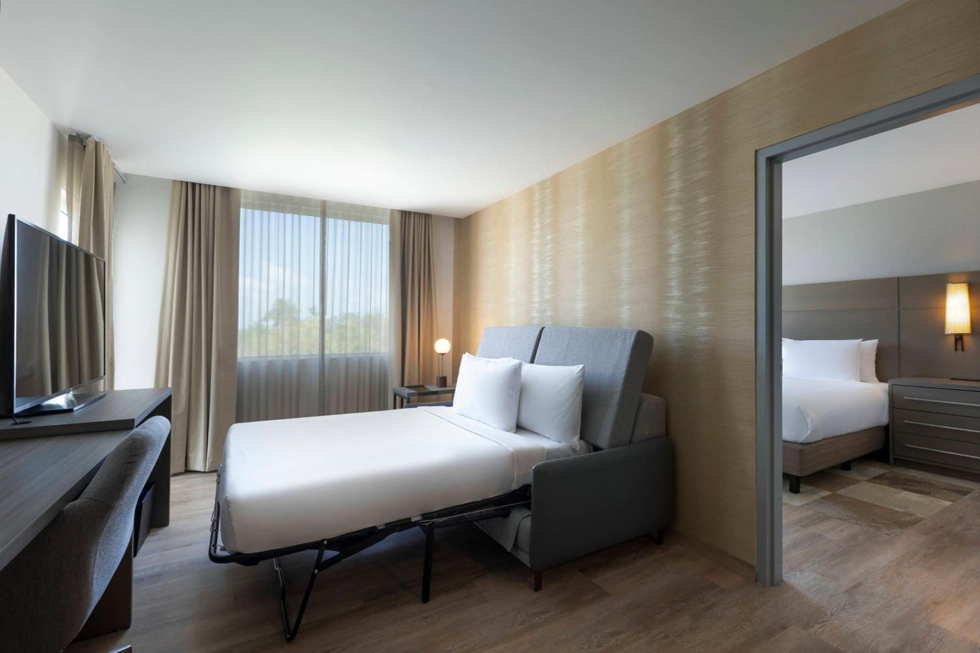 Residence Inn By Marriott Cancun Hotel Zone Exteriör bild