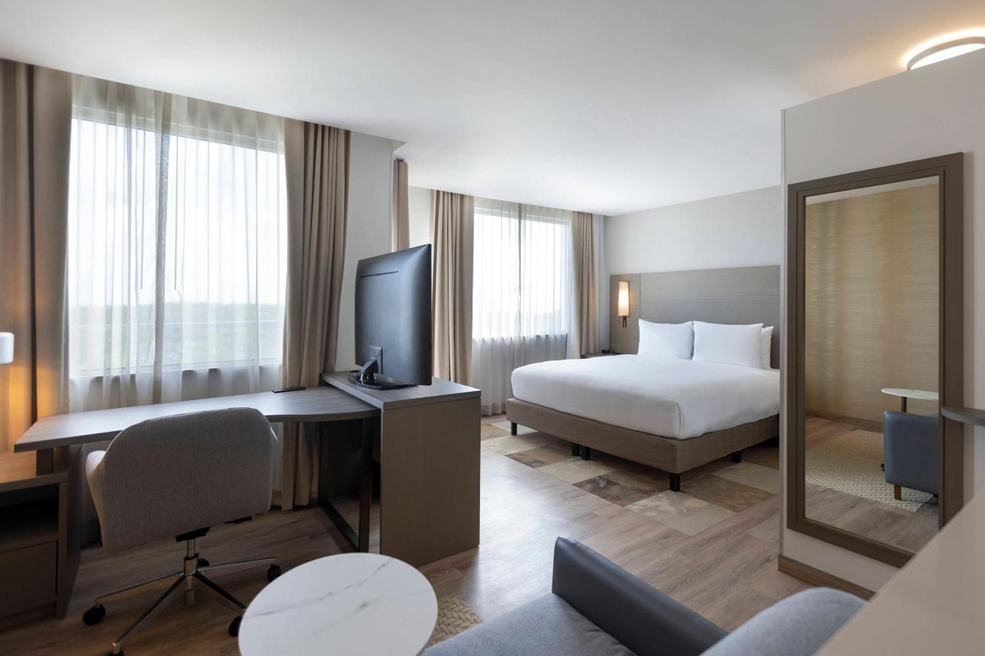 Residence Inn By Marriott Cancun Hotel Zone Exteriör bild